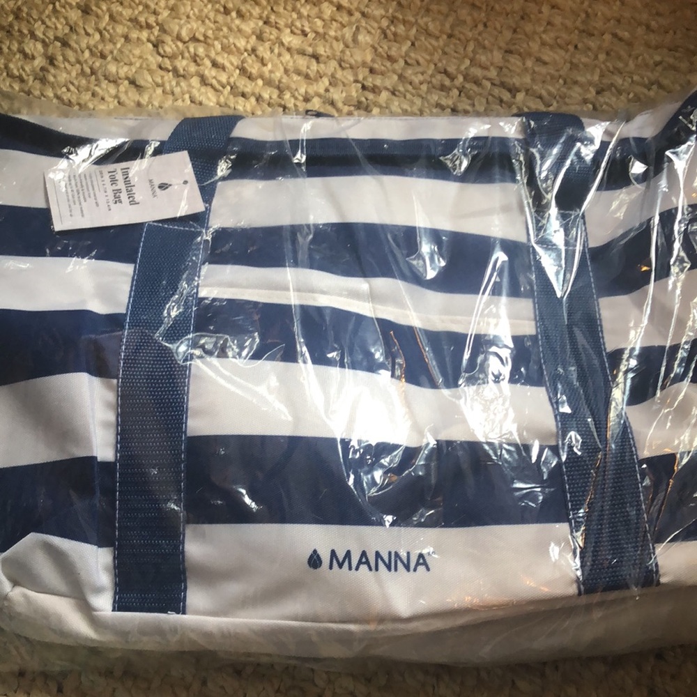Manna Insulate tote bag